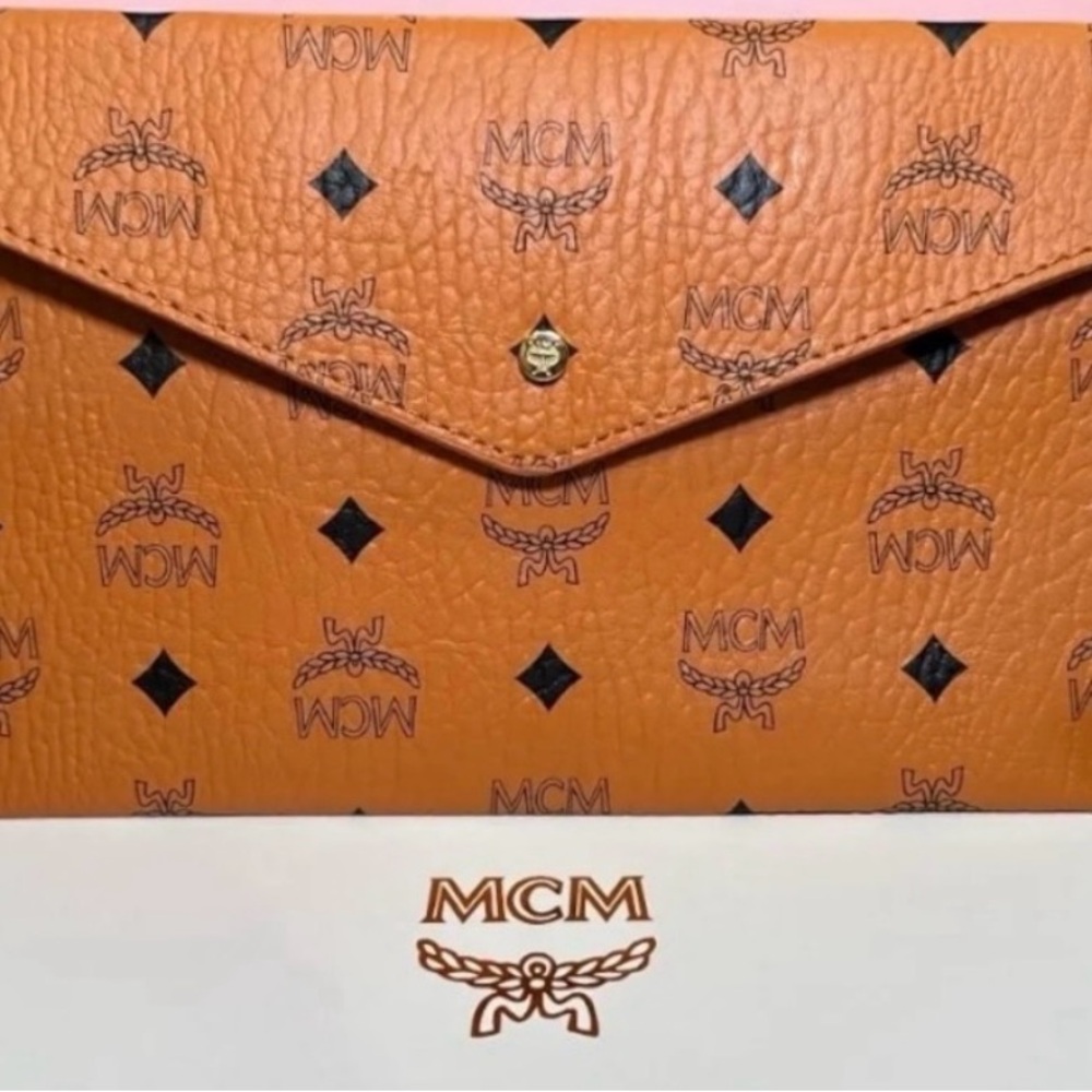 MCM Tan Leather Patterned Bag GWP NEW - Picture 3 of 7